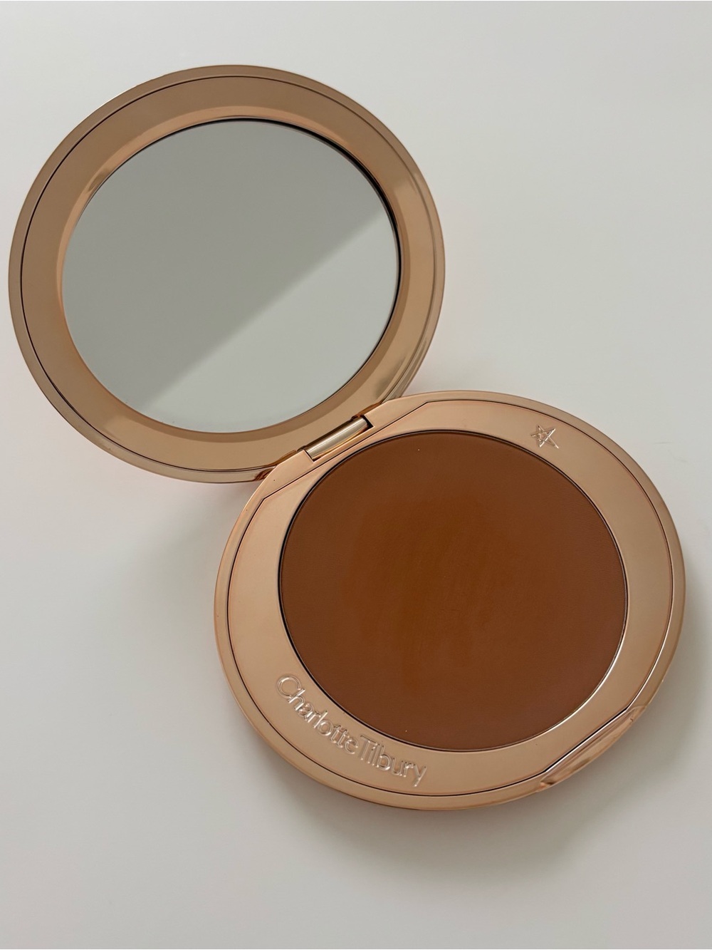Charlotte Tilbury Airbrush Bronzer Shade 3 Tan